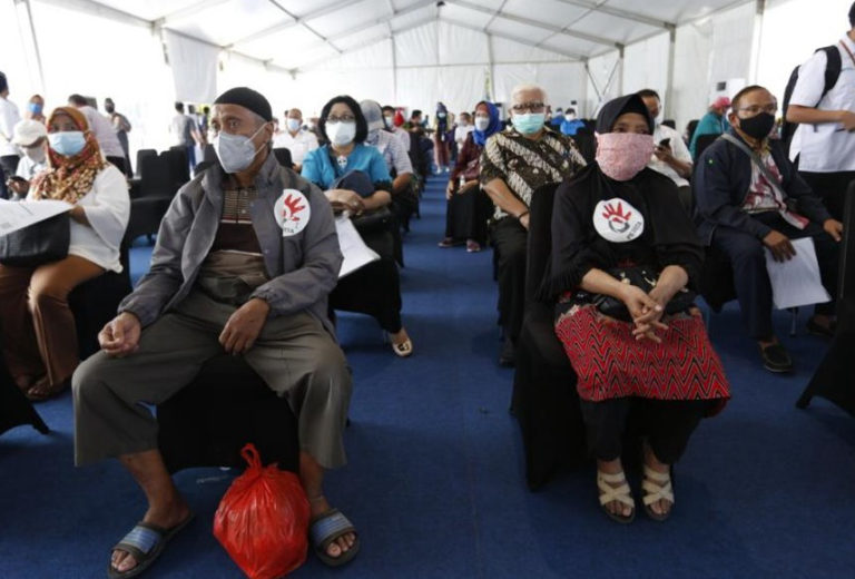 Ribuan Karyawan dan Pensiunan Telkom Ikuti Vaksinasi Covid-19