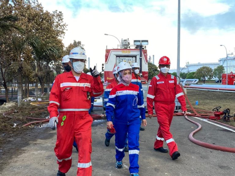 Turun Langsung, Dirut Pertamina Pastikan Penanganan di Kilang Balongan