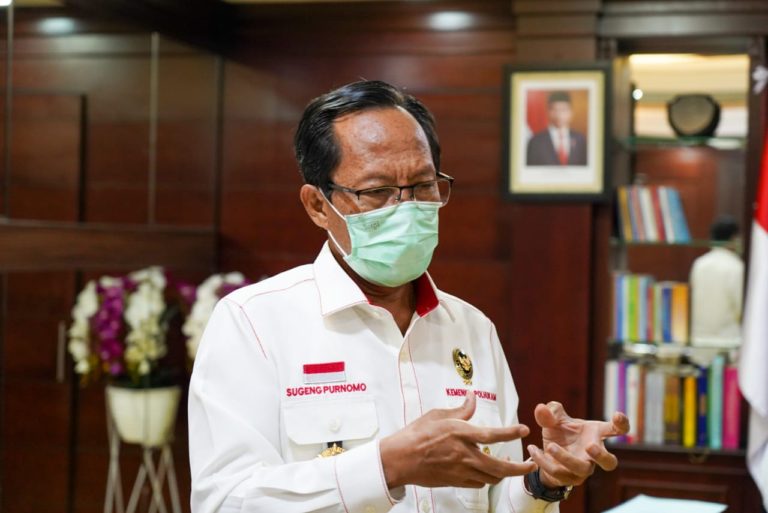 Tim Kajian UU ITE Undang Nikita Mirzani