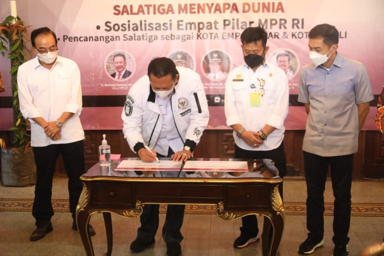 Ketua MPR: Masa Depan Indonesia ada pada Desa dan Bertani