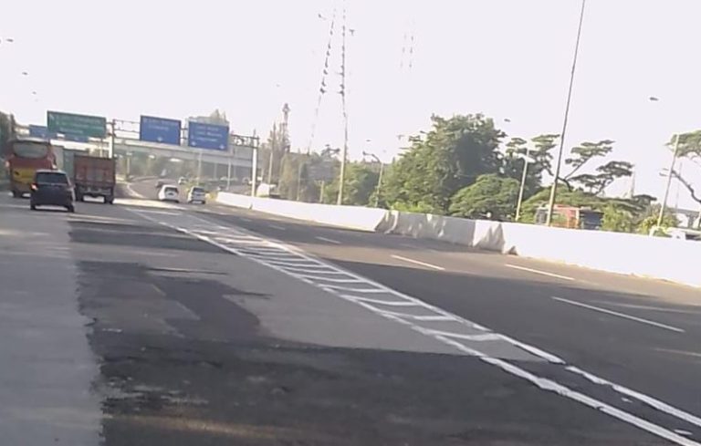 Hati-hati, Ada Rekonstruksi Simpang Susun Cikunir Tol Jakarta-Cikampek