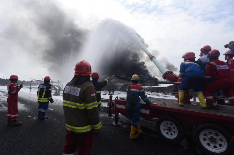 Menyusul Tangki Ke-3 Padam, Pertamina Fokus 1 Titik Api