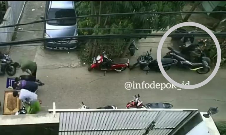 Aksi Maling Motor di Depok Terekam CCTV, Warganet: Si Pemilik Hilang NMax dapat Penggantinya Xpander