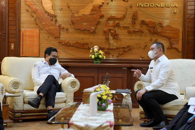 Mendes minta Bupati Paser kawal Dana Desa 2021 sebesar Rp127 Miliar