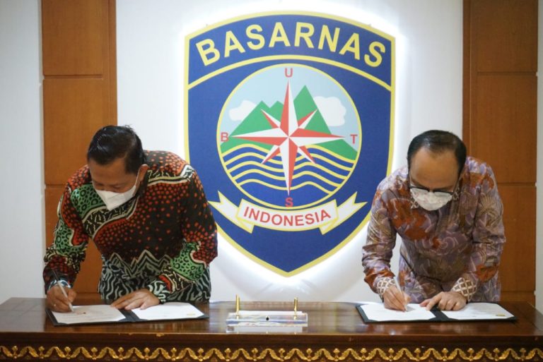 Jasa Marga-BASARNAS Teken MoU Penyelenggaraan Operasi SAR di Jalan Tol