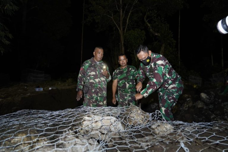 Danrem WB Optimis Tiga Jembatan di Bima Selesai Tepat Waktu