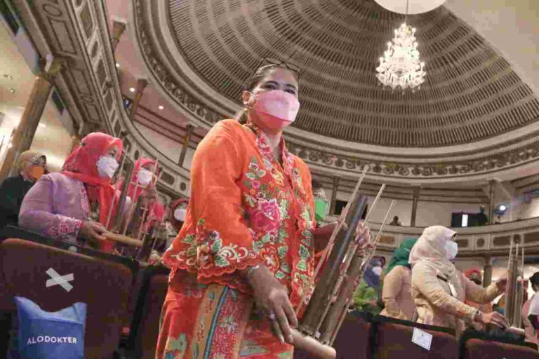 Anies: Jiwa Kartini Ditengah Pandemi ada dalam Diri Srikandi Nakes