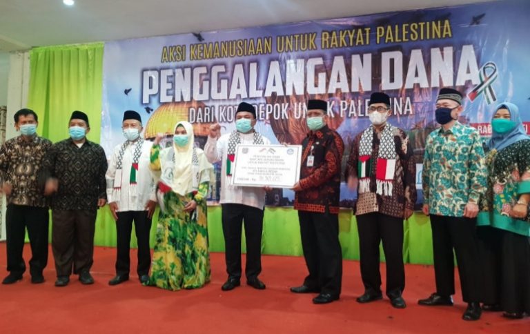 Lewat MUI, Disdik Depok Serahkan Rp 900 Juta Lebih untuk Palestina