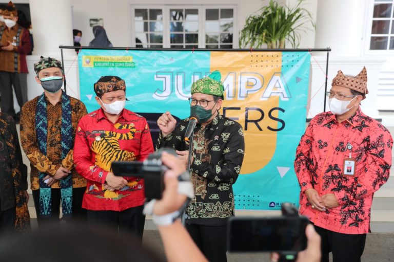 Mendes Luncurkan Integrasi Data Desa dengan e-SAKIP di Sumedang