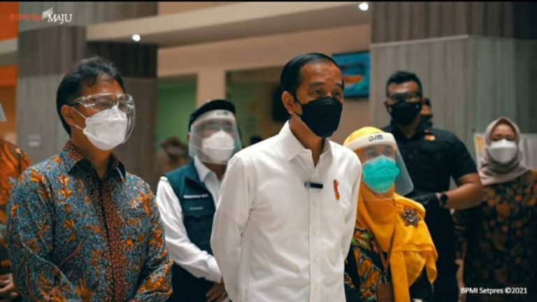Mulai 1 Juli, Presiden Jokowi Targetkan 1 Juta Vaksinasi Per Hari