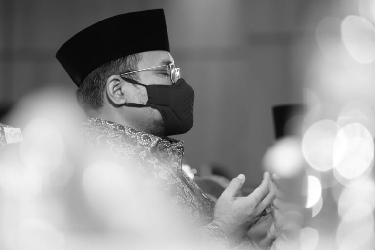 Menag Yaqut Ajak Masyarakat Berdoa dan Heningkan Cipta