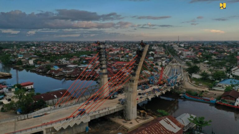 Jembatan Sei Alalak Banjarmasin ditargetkan Rampung pada September 2021