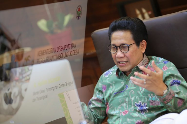 Gus Halim Ingatkan Pentingnya Data Desa Saat Lepas KKN UIN Jakarta