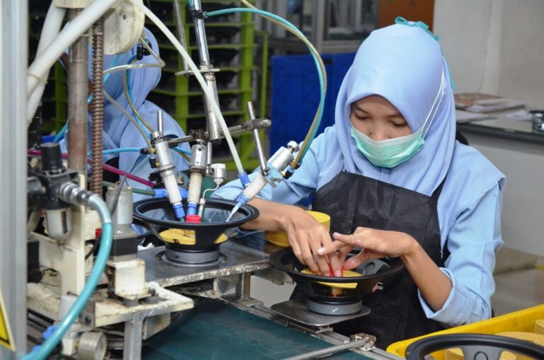 SDM Industri Perempuan Andal Kuasai Teknologi 4.0