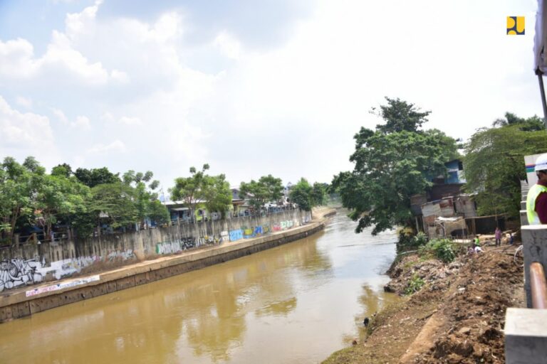 Kementerian PUPR Lanjutkan Pembangunan Sodetan Sungai Ciliwung ke Kanal Banjir Timur