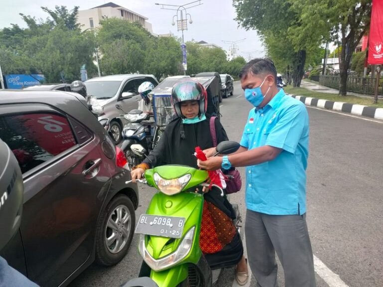 Partai Gelora Bagi Bendera Merah Putih dari Aceh hingga Papua