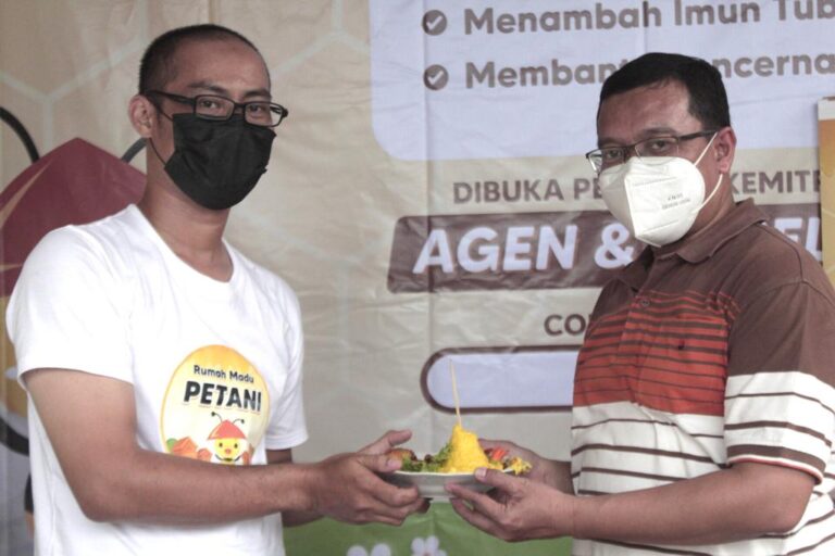 Petani Milenial Bogor Luncurkan Produk Madu Petani, Kementan: Menguntungkan dan Membantu Penyerbukan