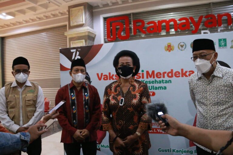GKR Hemas: Vaksin itu Garda Terdepan Penangkal Covid