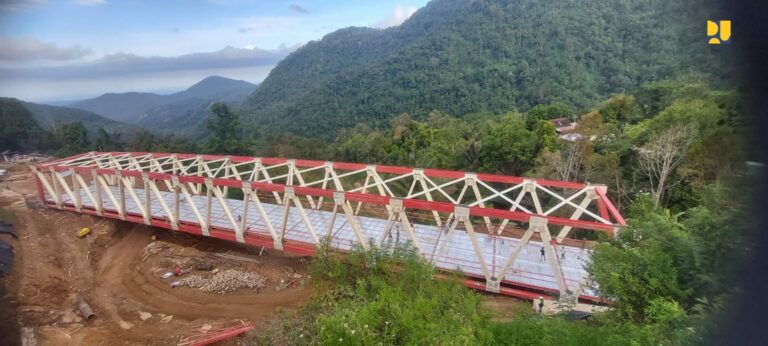 Tahap Akhir Pembangunan, Jembatan Palopo Pulihkan Konektivitas Pasca Bencana Longsor