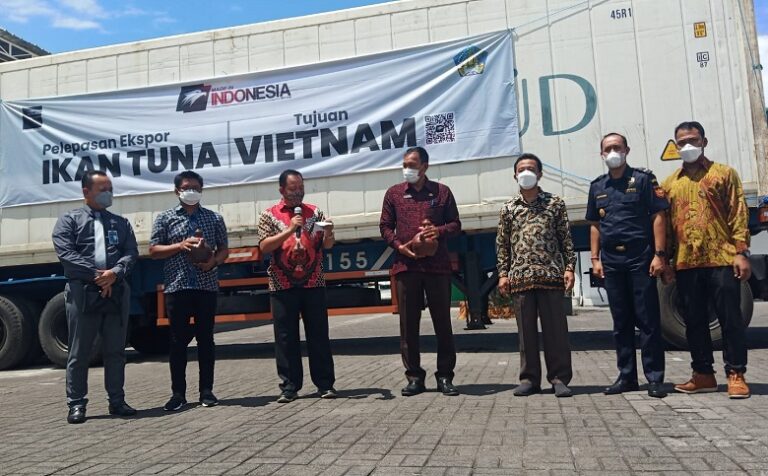 Kemendag Lepas 27 Ton Ikan Tuna Sirip Kuning ke Vietnam
