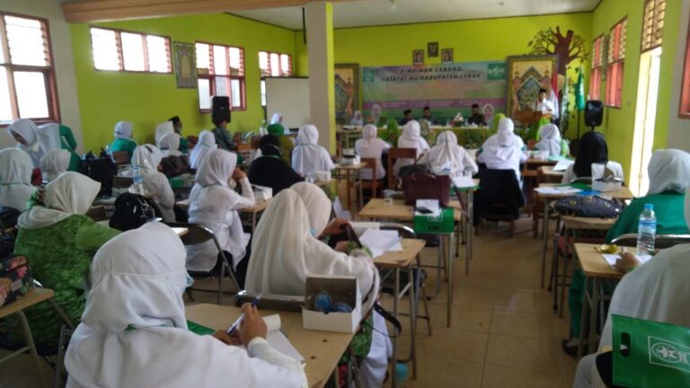 Fatayat NU Lebak Cetak Kader Militan dan Mandiri melalui LKD