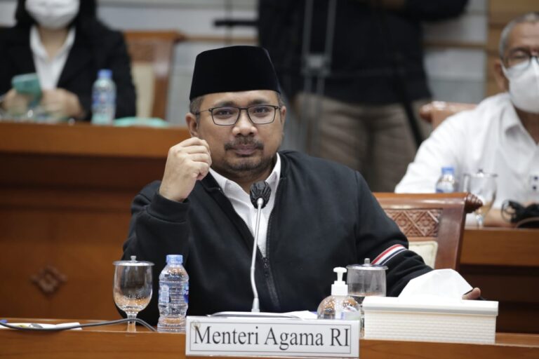 Menag Sebut Vaksinasi Jutaan Santri Terus Bergulir