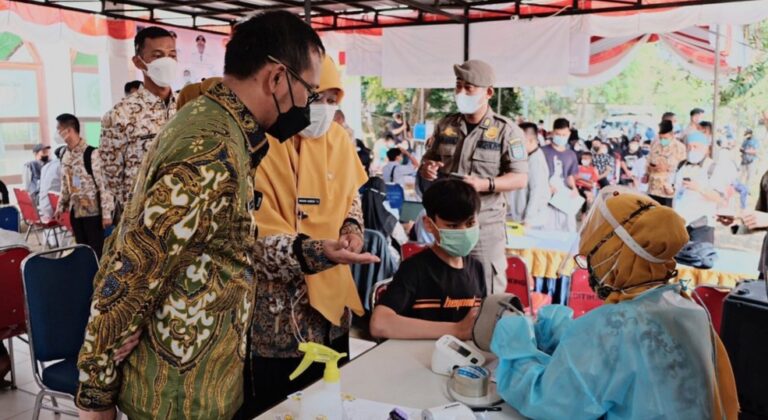 Strategi Pemkot Depok Capai Target Vaksinasi