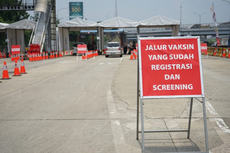 Mulai Besok, Jasa Marga Layani Vaksin Pertama Pfizer di Tol Jagorawi