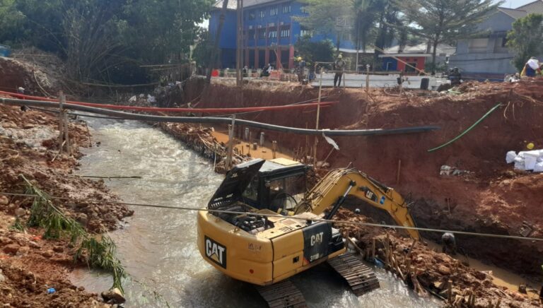 Perkokoh Konstruksi, 160 Tiang Pancang Dipasang di Jembatan GDC