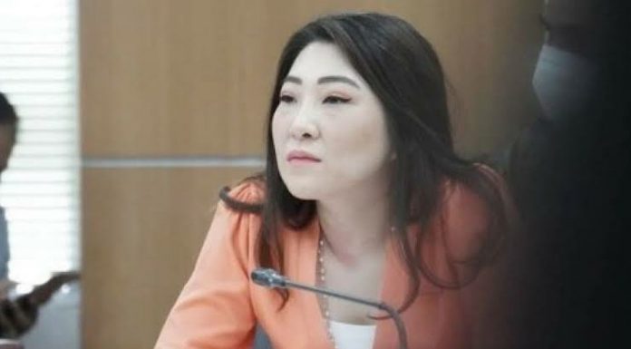 Dipecat dari PSI, Viani Ngaku Belum Terima Surat Resmi