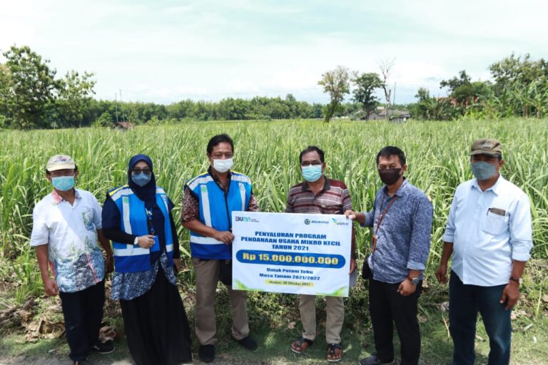 Jasa Marga Salurkan Bantuan Rp 40 Miliar untuk Petani Tebu di Madiun dan Jombang