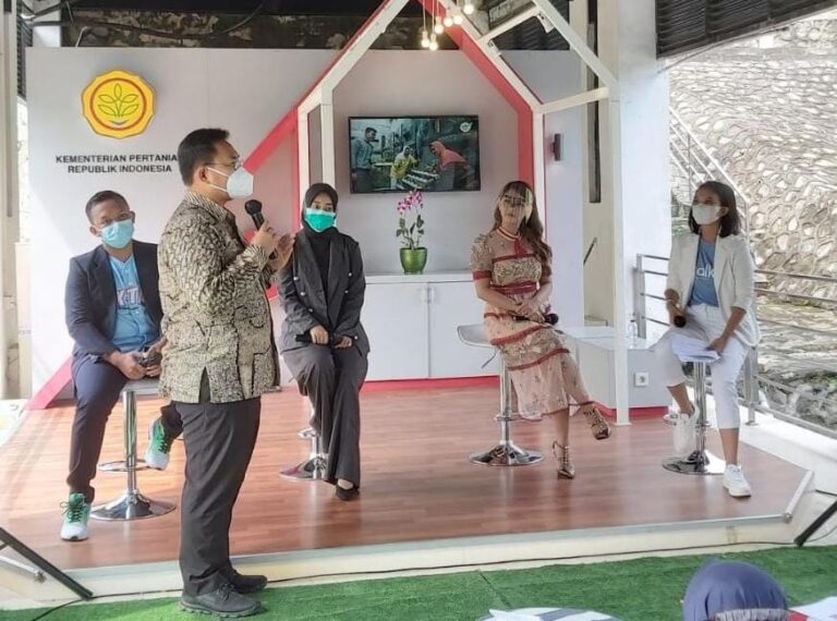 Kepincut Cuan Berlipat, Pedangdut Jenita Janet Sukses Menjadi Peternak