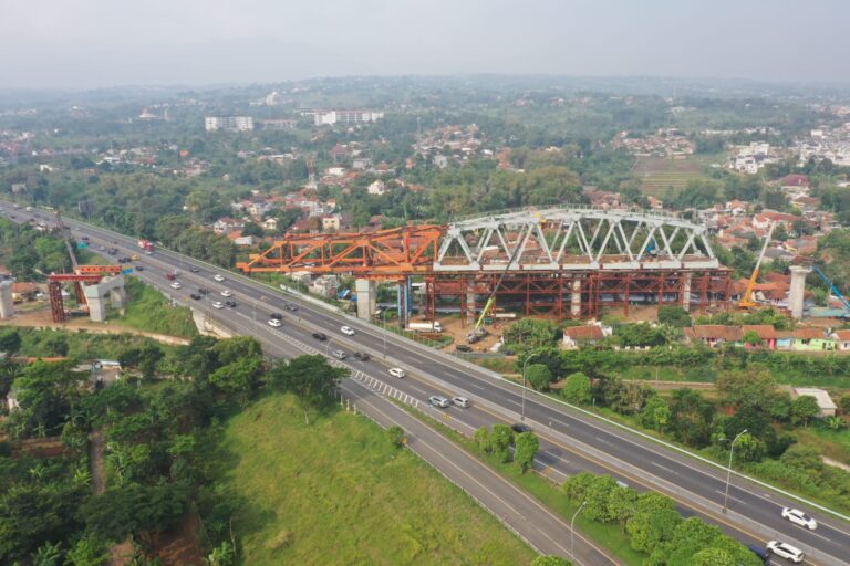 Ada Proyek Steel Truss Girder, Jasa Marga Atur Lalin di Tol Padaleunyi