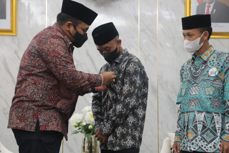 Gus Yaqut ’Serahkan’ Kursi Menag ke Afi Ahmad Ridlo