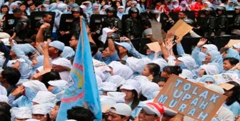 Kelompok Buruh Tuntut Kenaikan Gaji 7-10 Persen