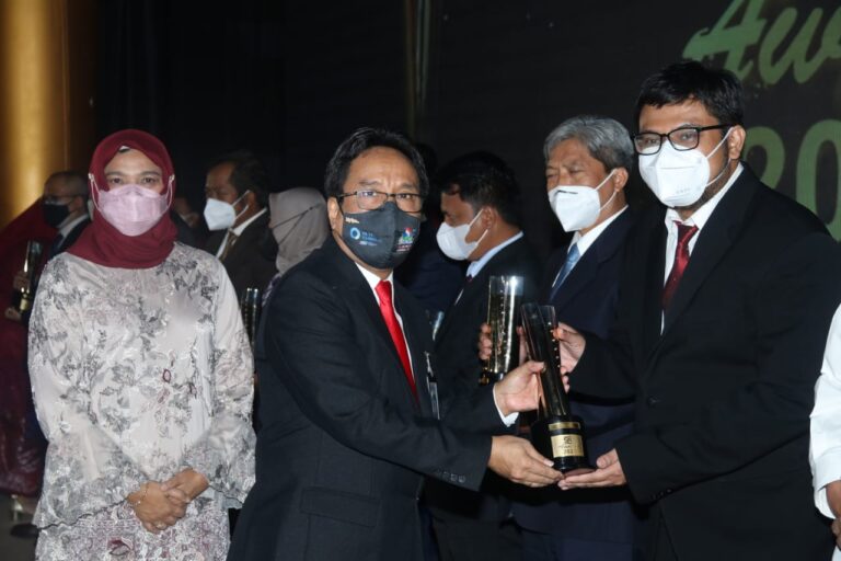 Jasa Marga Raih Penghargaan Emas di Ajang SNI Award 2021