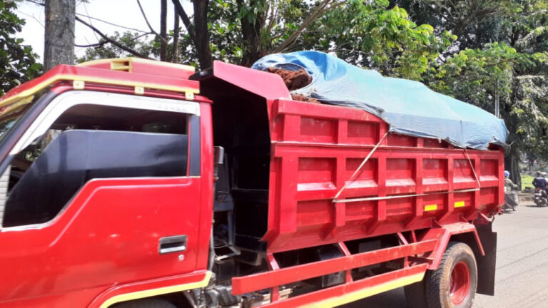 Tanah Urugan Berceceran, Pemkot Depok Minta Kopelindo Tanggung Jawab
