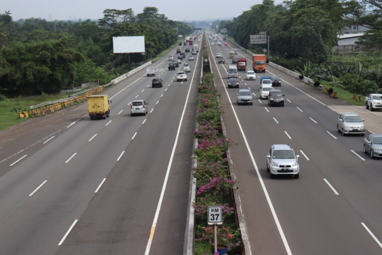 Ini Kunci Keselamatan Berkendara di Jalan Tol