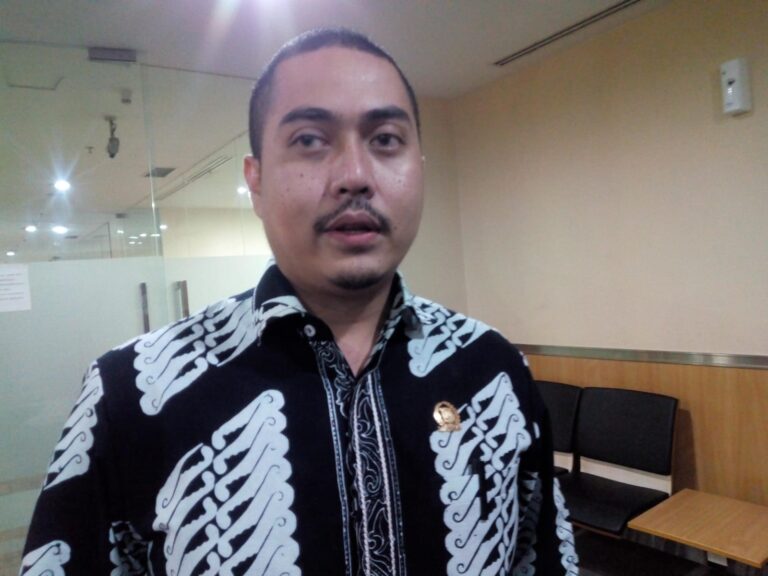 Nasdem Sebut Pemprov DKI Tak Serius Memihak Rakyat Kecil