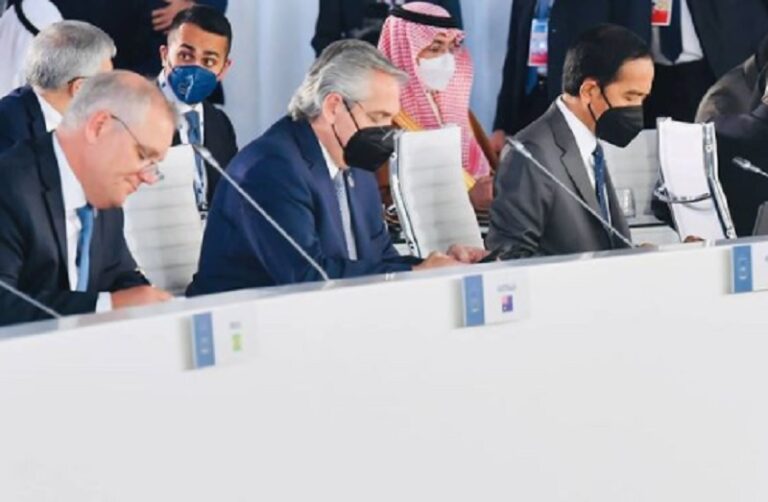 Jokowi Ajak Pemimpin G20 Dorong UMKM Perempuan