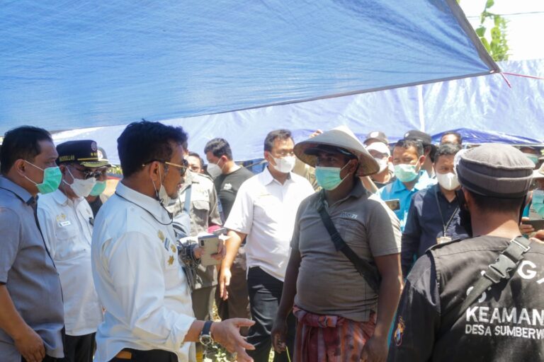 Mentan SYL Bersama Komisi IV DPR Sambangi Desa Terdampak Semeru