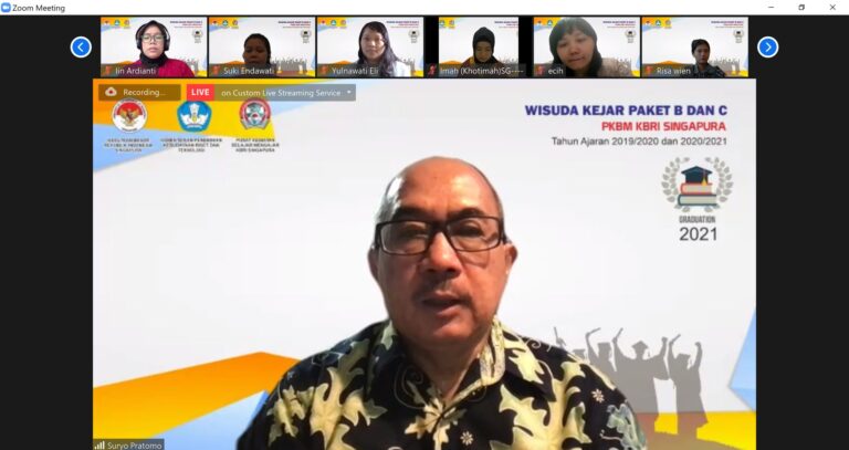 131 Pekerja Migran Indonesia di Singapura Diwisuda