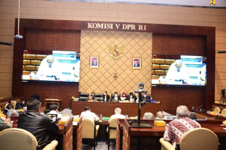 RUU Perubahan atas Undang-Undang Jalan Sepakat Dibawa ke Rapat Paripurna DPR RI