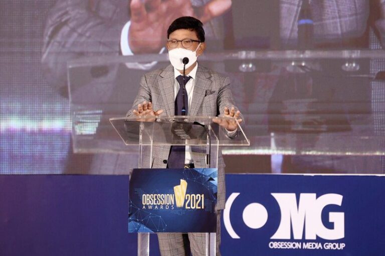 Raih Penghargaan Best Ministers, Johnny Plate Apresiasi Kerjasama Banyak Pihak