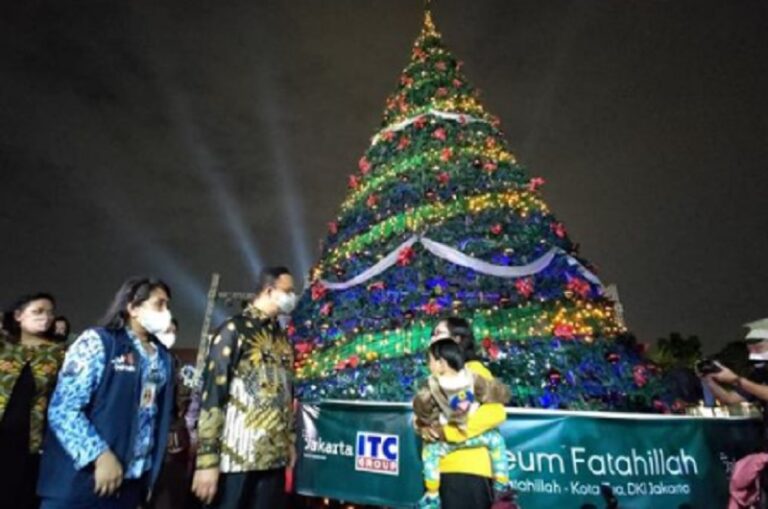 Semarak Natal, Anies Ajak Warganya Ikut Christmas in Jakarta