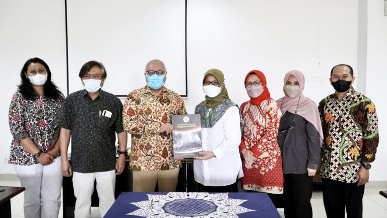 Universitas Moestopo dan Fakultas Filsafat UGM Berkolaborasi