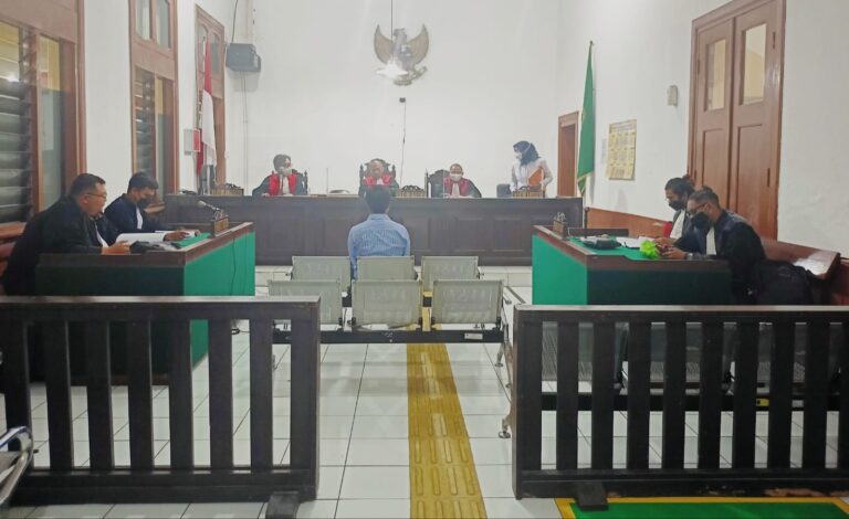 Dua Tersangka Korupsi SDN Grogol 2 Depok Dituntut 1,6 Tahun Penjara