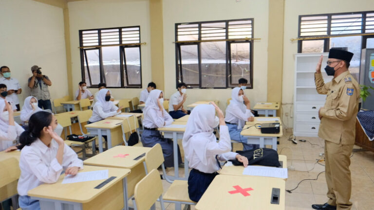 Waduh, PTM Terbatas di 17 Sekolah Depok Dihentikan