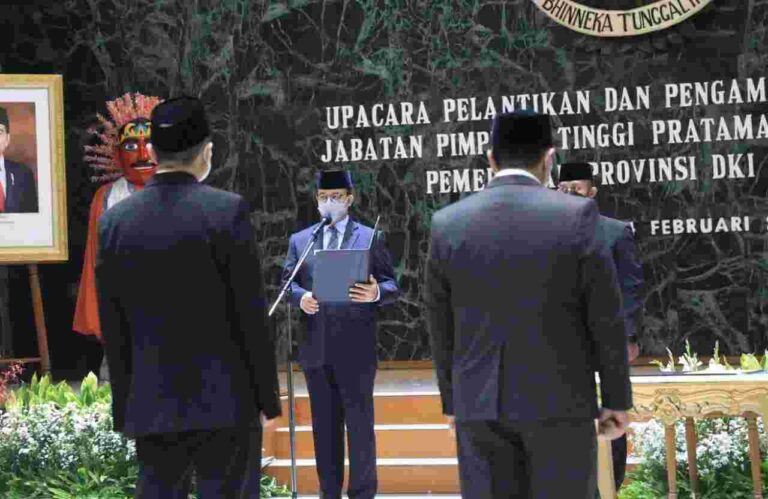 Lantik Pejabat Eselon II, Anies Minta Anak Buahnya jadi Teladan