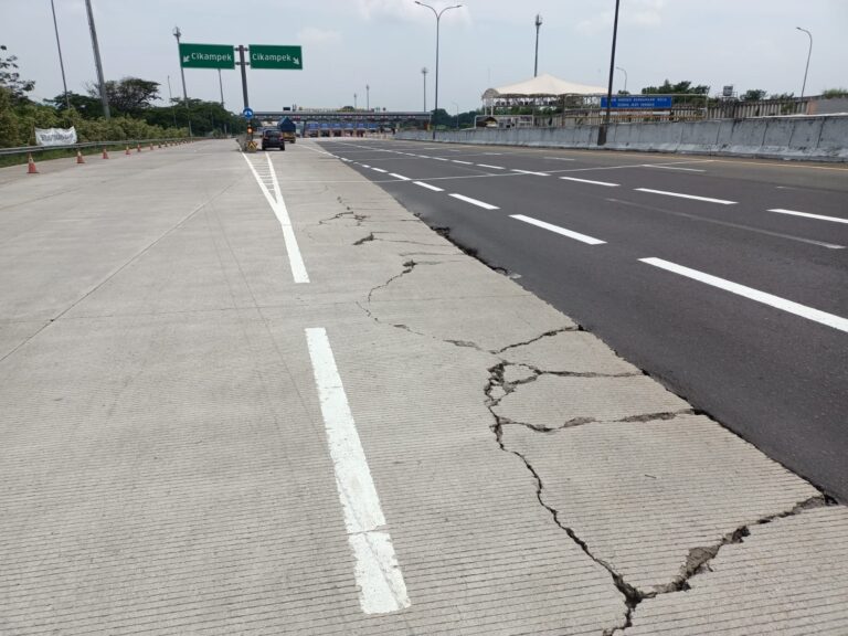 Mulai Besok, Jasa Marga Rekonstruksi Rigid Pavement Tol Jakarta-Cikampek
